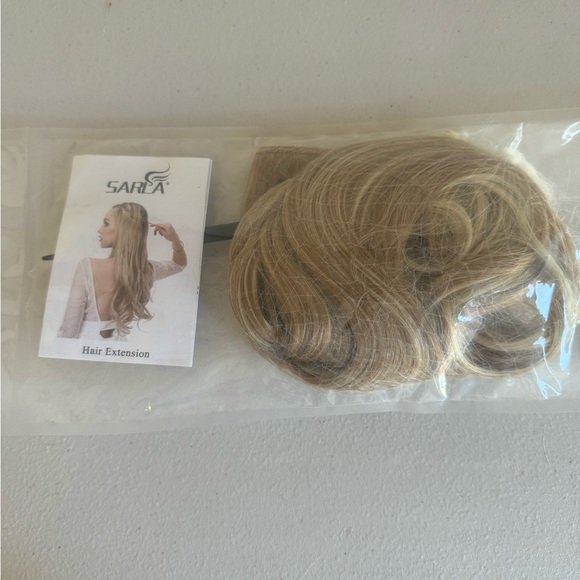 HAIR EXTENSIONS by SARLA!! Get holiday ready- add some FUN & FLARE! 🤩Blonde🤩 - Picture 4 of 4